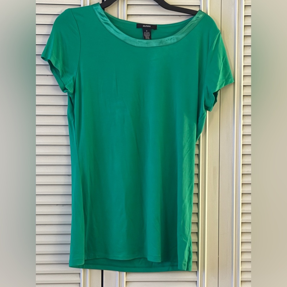 Alfani Short Sleeve Crewneck Top in Green